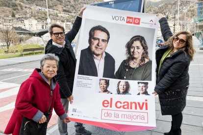 Presentació del cartell de la parroquial per a Escaldes de l'aliança PS SDP+