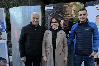 Liberals segueix recorrent el país i enganxa el cartell a Ordino