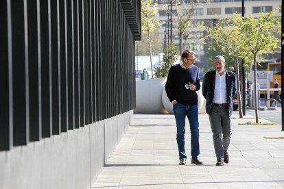 L'exmàxim accionista de BPA Higini Cierco i l'exconseller delegat del banc Joan Pau Miquel, ahir a la Batllia.