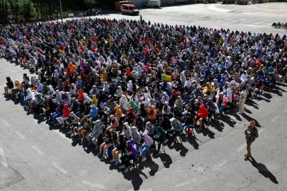 Els alumnes de segona ensenyança es van aplegar a l'antiga plaça de braus.