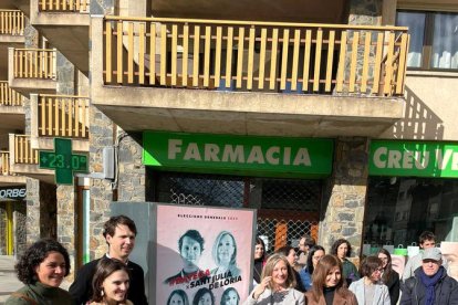 Els membres de Concòrdia, a la penjada de Sant Julià.