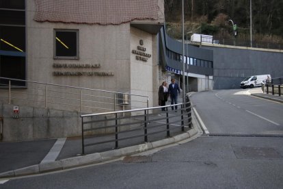 Acte de campanya de PS SDP+ aquest matí davant del servei d'Immigració