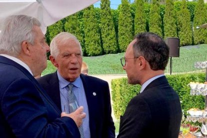 El cap de Govern ahir a Moldàvia amb Josep Borrell.