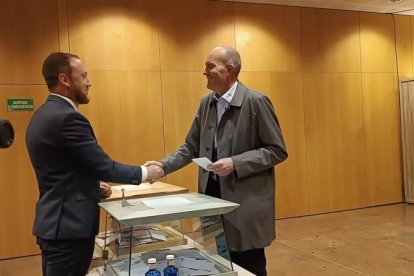 Imatges de la jornada electoral 2A