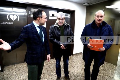 Xavier Espot rep a Govern a Ladislau Baró i Josep Maria Rossell, presentadors de la llista de DA