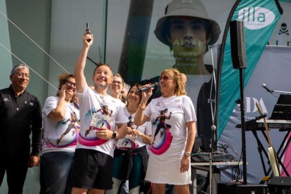 El cap de Govern, Xavier Espot, donant el tret de sortida a la Cursa de la Dona.