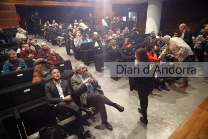 Pere López i Jaume Bartumeu ahir en la presentació de les llistes de PS i SDP