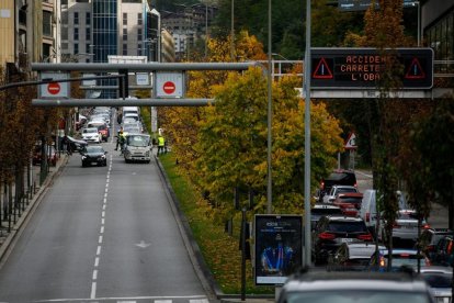 Trànsit dens a la carretera de l'Obac