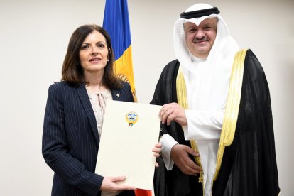 Lliurament Còpies Estil Ambaixador de Kuwait