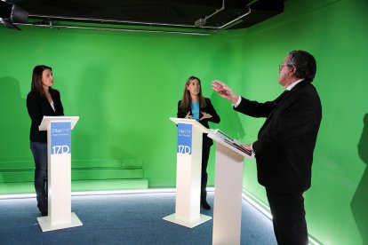 Maria del Mar Coma i Enric Dolsa durant el debat.