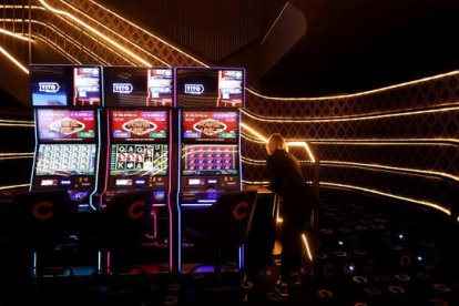 Màquines de joc al Gran Casino d'Andorra.