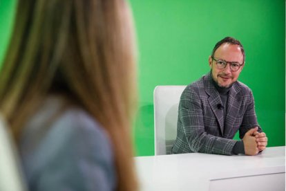 Xavier Espot durant l'entrevista al Parlem-ne.