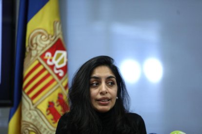 La cap de l'APDA durant la roda de premsa convocada ahir al matí.