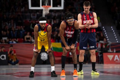 Harding i Moneke van ser dels jugadors més destacats del partit.
