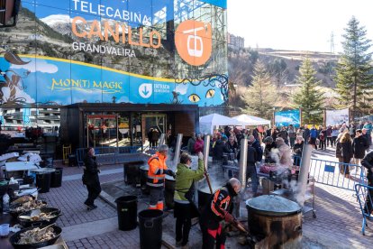 La vianda, a la plaça del Telecabina.