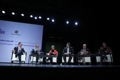Xavier Espot, amb Jordi Jordana, Judith Casal, Carles Naudi, Josep Roig i Judith Pallarés.
