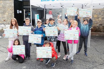 L'estació de tractament d'aigua potable de les Pardines va obrir les portes per celebrar el Dia mundial de l'aigua. Un grup d'escolars van ser els protagonistes, amb una visita guiada, per conèixer com arriba l'aigua a les llars.