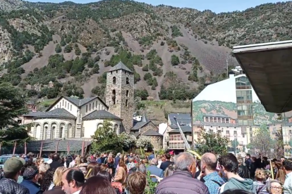 Diumenge de rams a la plaça del Poble, avui