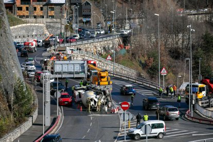 L'accident del camió va provocar cues quilomètriques a la CG-3.