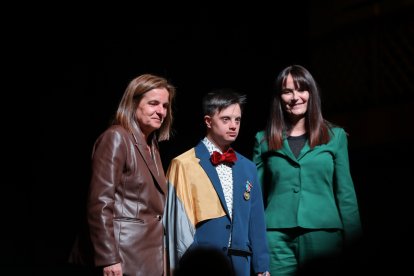 Eros Recio amb les ministres Marín i Bonell