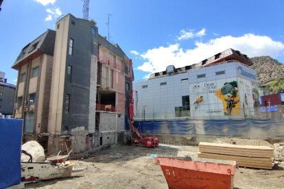 L’estat actual de les obres de l’edifici d’Andorra Telecom.