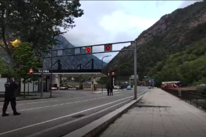 El trànsit es va tancar al vial del Pobladó per rescatar el cos