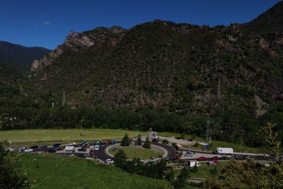 La rotonda de Valls de Valira bloquejada pels pagesos catalans avui