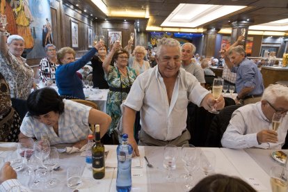 Dinar amb la gent gran de la parròquia de la Massana