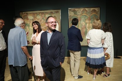 Xavier Espot i Mònica Bonell amb Juan Bosch a l'Espai Columba