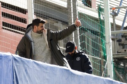 Gerard Piqué a l'Estadi Nacional durant el partit davant el Zamora