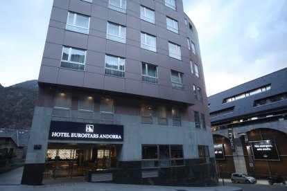 L’exterior de l’hotel, ahir a la tarda.