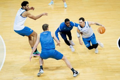 El MoraBanc, en un dels darrers entrenaments de la setmana.