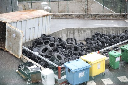 La deixalleria del Centre de Tractament de Residus.