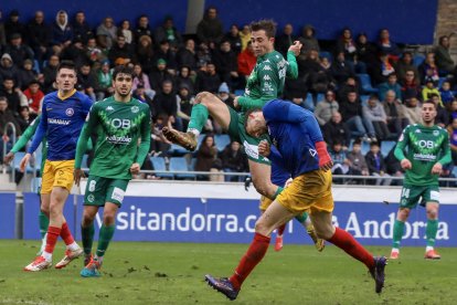 Un instant de l'empat 1-1 contra l'Arenteiro