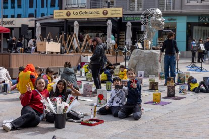 Els infants també participen per Sant Jordi