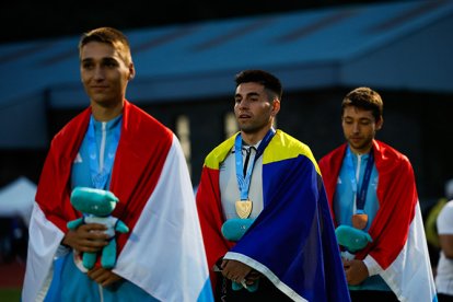 Carabaña es penja l'or als 3.000 obstacles