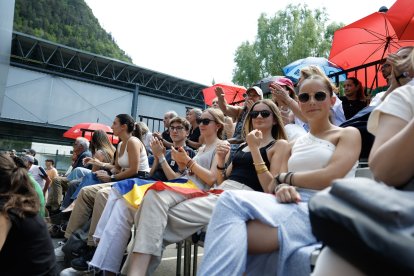 Aficionats a la competició de tenis durant els Jocs.