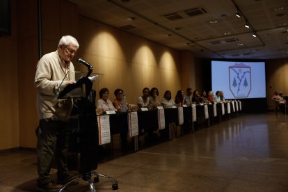 El president de la Federació de la Gent Gran, Fèlix Zapatero, durant el discurs en l'assemblea.