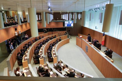 Vista del Consell General en la sessió de jurament de la Constitució del Copríncep episcopal, Josep-Lluís Serrano Pentinat.