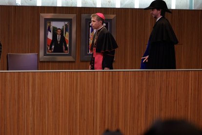 El Copríncep fracès Emmanuel Macron, el Copríncep episcopal, Josep-Lluís Serrano, i el síndic general, Carles Ensenyat.