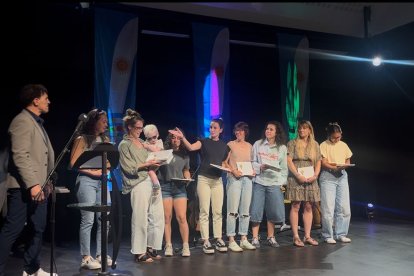 Reconeixement a l’equip femení de rugbi el Dia de l’Argentina.