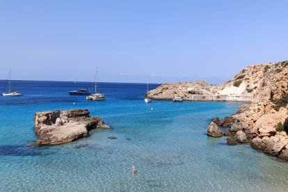 Cala Tarida (Eivissa).