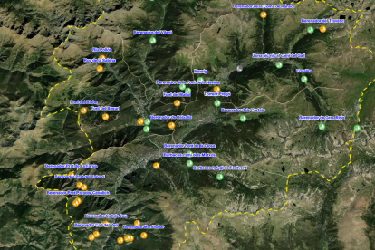En taronja els berenadors on les barbacoes estan tancades per l'elevat risc d'incendi.