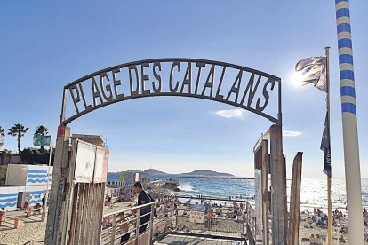 Platja dels catalans