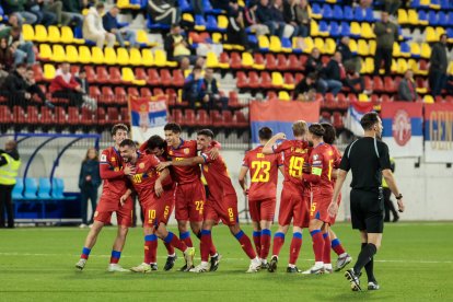La selecció va avançar-se contra Sèrbia, però va acabar caient.
