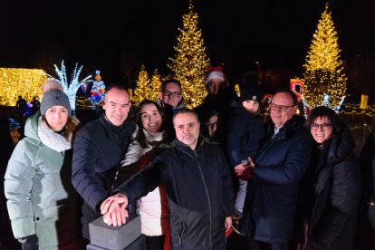 Autoritats durant la inauguració de ‘Canillo Brilla’.