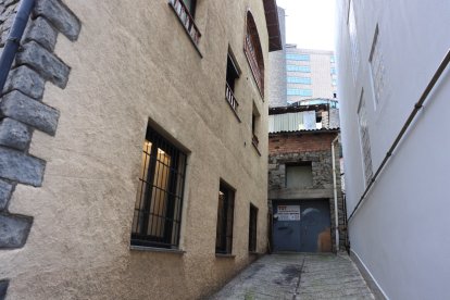 Borda de casa Xurrina al fons de la imatge comprada pel comú d'Escaldes per 731.500 euros