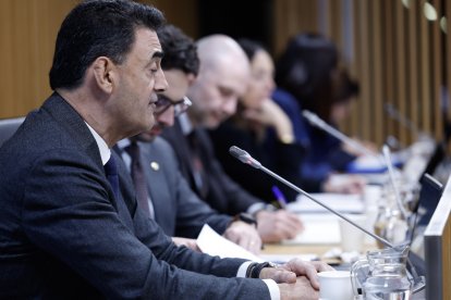 Ferré i Casal durant la roda de premsa d’ahir.