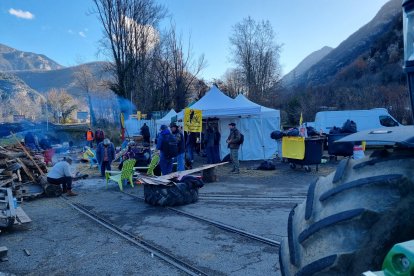 Els ramaders concentrats a Tarascó.