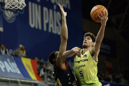 Un gris MoraBanc cedeix davant el Lleida.